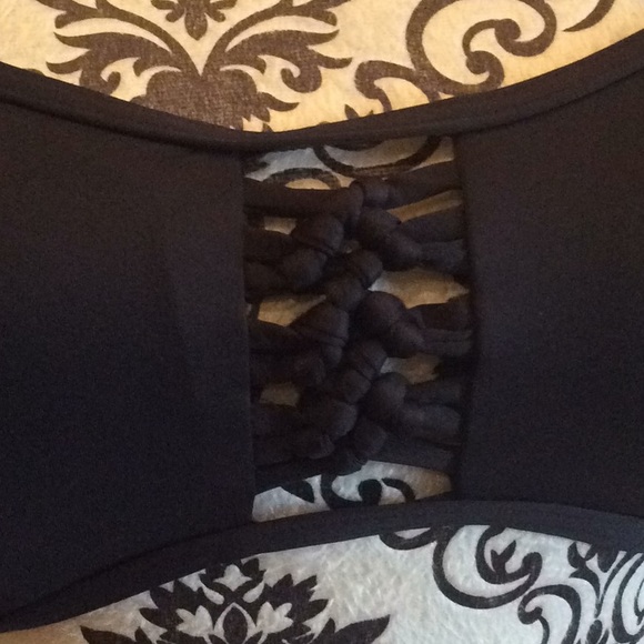 Beautiful knotted ties details two piece bikini - Picture 7 of 8